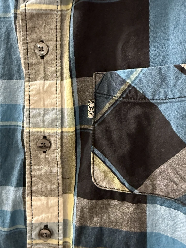 SHAUN WHITE Boys’s Skateboard Plaid Button Down  Short Sleeve Shirt Blue Large - Image 2 of 4