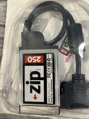 Iomega Zip 250 USB Extermal Drive Z250PCMCIA Adapter PC Card and Cable - Picture 5 of 6
