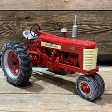 Spec Cast, 30th Anniversary, McCormick Farmall 450 Tractor, 1:16 Scale, Diecast