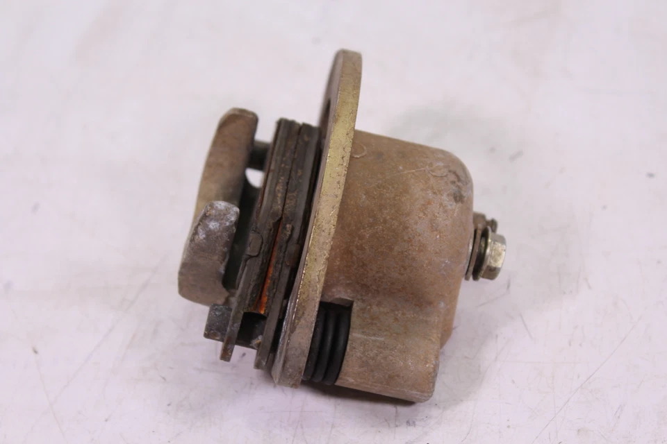 Polaris Sportsman 550 Touring 2010 dirección asistida eléctrica pinza de freno trasera Foto 2 de 4