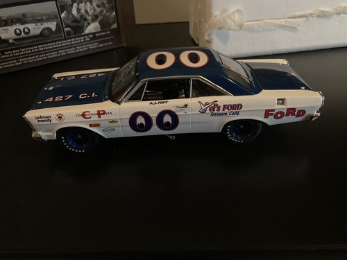 A.J. Foyt Signed 1965 Ford Galaxie Vel’s 00 1/24 Univ Of Racing Diecast - Picture 3 of 7