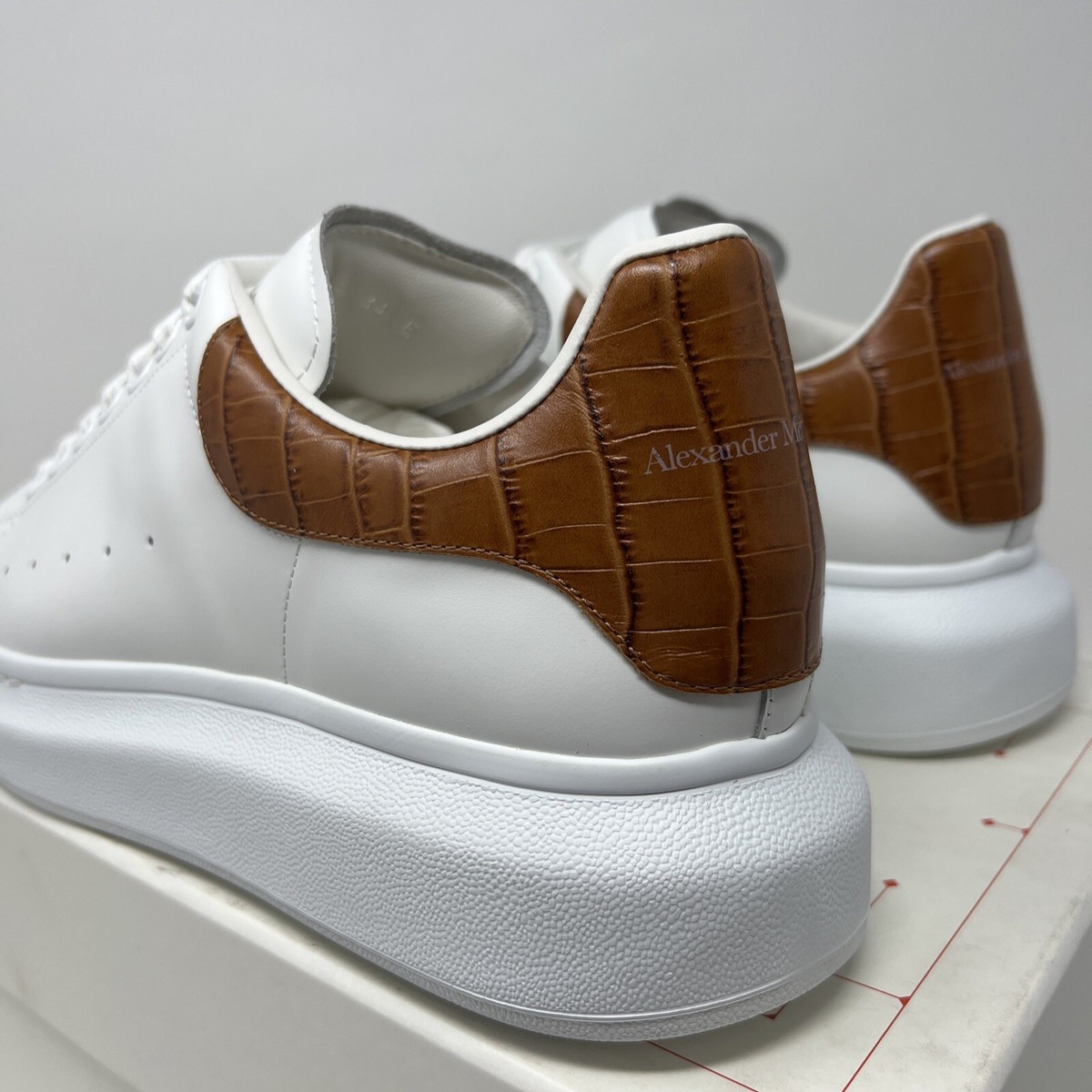 パンツ Alexander McQueen SIZE 44 Alexander McQueen Oversized Sneaker White Lust Red (553770