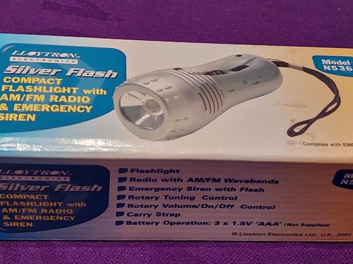 Lloytron Silver Flashlight With AM/FM Radio & Emergency Siren - Picture 3 of 11