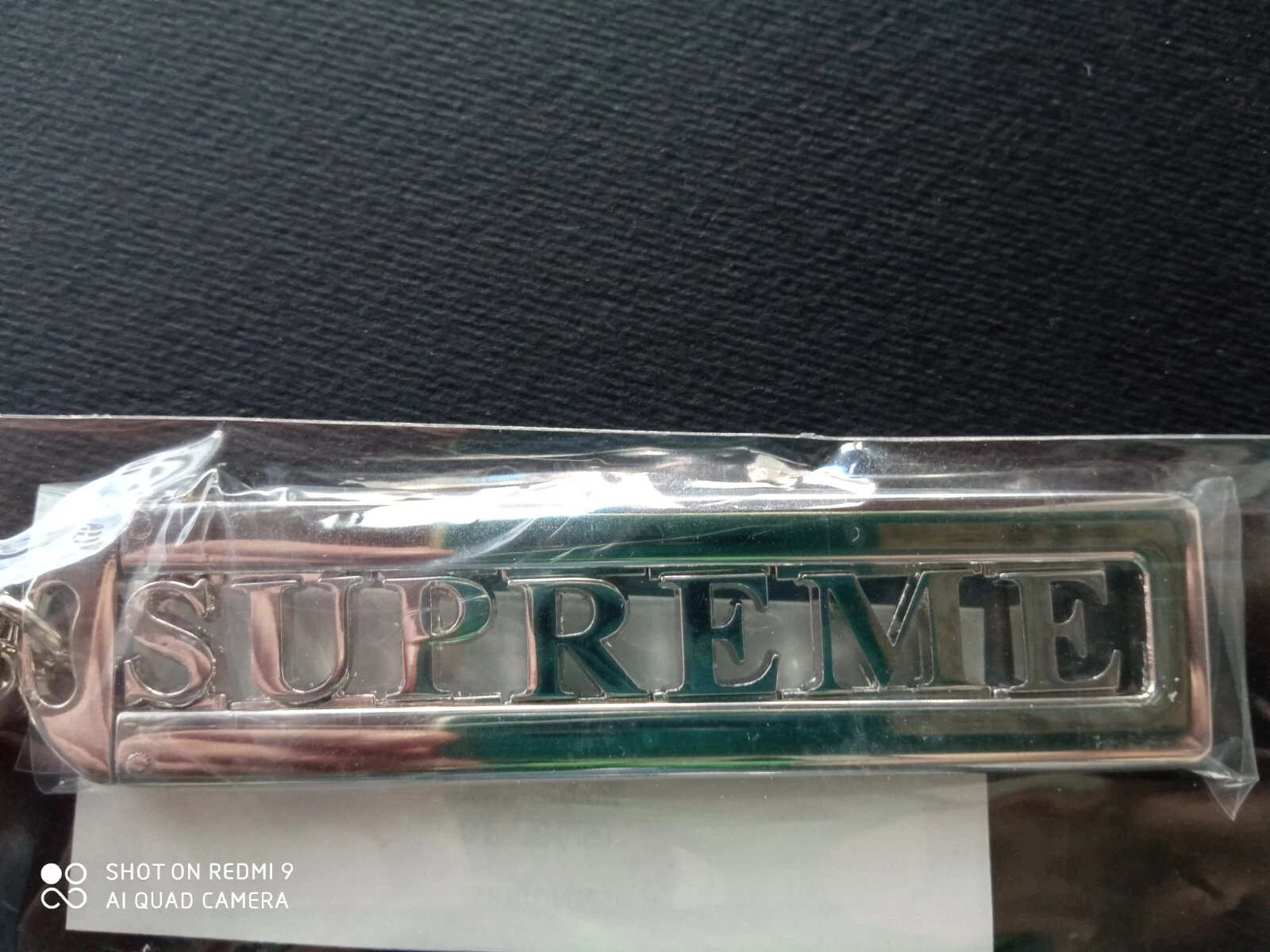 supreme slide keychain silver portachiavi original from London UK shop limited e