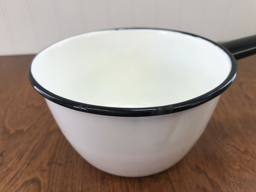 Vintage/Antique White Black Rim Enamel Sauce Pan Kitchenware Kitchen Cookware - Picture 3 of 12