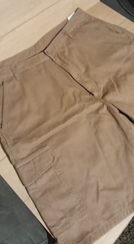 WRANGLER Hero Cargo Shorts Size 40 Men's Loose Fit Khaki Knee-Length New w/ Tags - Picture 4 of 5