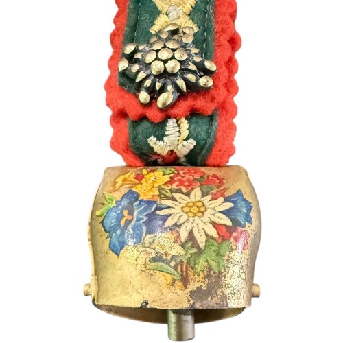Vtg Italian Souvenir Cowbell – Campiglio 1550m – Floral Painted w/ Alpine Strap - Picture 3 of 10