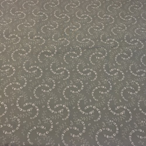 1 Yard Green with White Floral Vines Fabric 44" wide Cotton - Picture 2 of 5