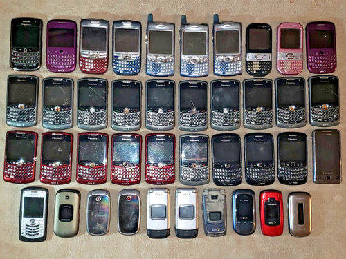 LOT of 40 Vintage Phones (Untested) GOLD RECOVERY/PARTS Keypad, Samsung Flip