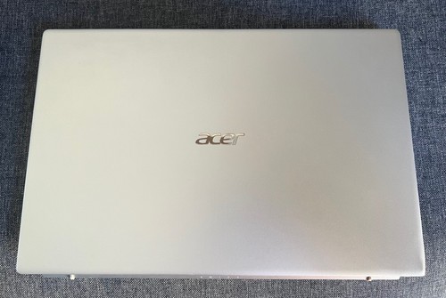 Acer Swift 1 Notebook - Intel Silver N6000 - 4GB RAM - 256GB SSD - WIN 11 - Foto 3 di 6