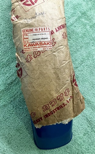 Genuine New! 1974-1975 Kawasaki F7 175 Candy Blue Front Fender - Picture 2 of 7