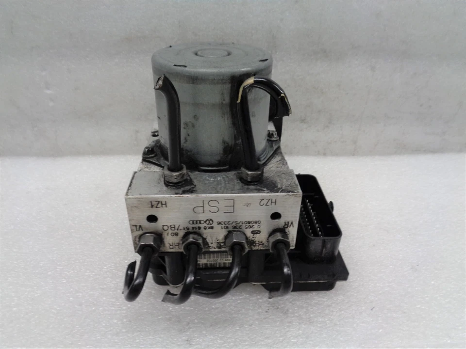 Módulo de bomba de freno antibloqueo ABS 2009-2011 AUDI A4 QUATTRO 8K0907379 OEM AK220643 Foto 4 de 4