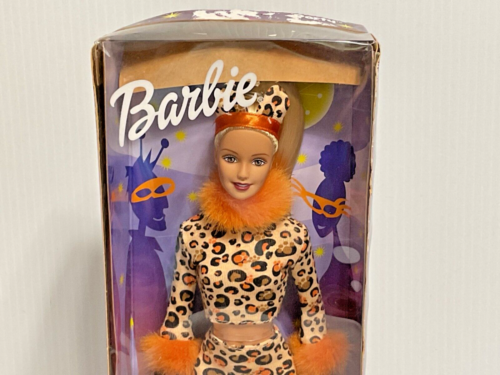 2002 Mattel Maskerade Party Barbie #56284 New Damaged Box - Picture 2 of 7