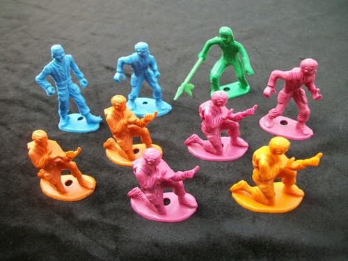 Vintage Western Cowboys Indian Lot 9 Plastic Figures - Picture 5 of 5