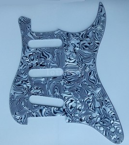 2-Electric-Guitar-3Ply-11-Hole-Black-White-Shell-SSS-Pickguard-for-Fender-Strat