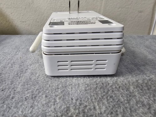 NETGEAR WN3000RP V1H2 Universal Wi-Fi Range Extender with Ethernet Port  - Picture 4 of 8