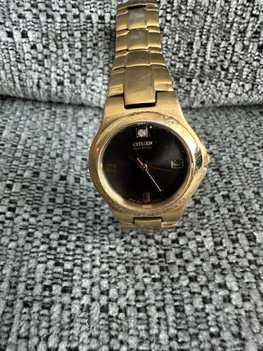 Vintage Citizen Eco-Drive goldfarbene Analong Damenuhr schwarzes Zifferblatt 501088