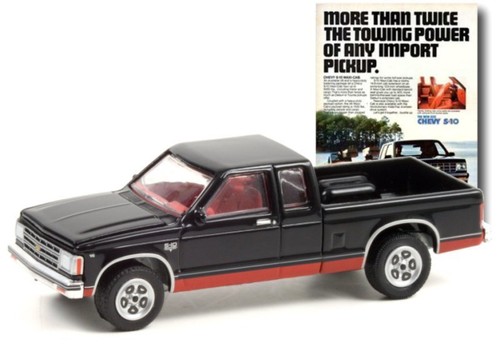 CHEVROLET S-10 Maxi Cab - 1983 - black / red - Greenlight 1:64 - Bild 2 von 6