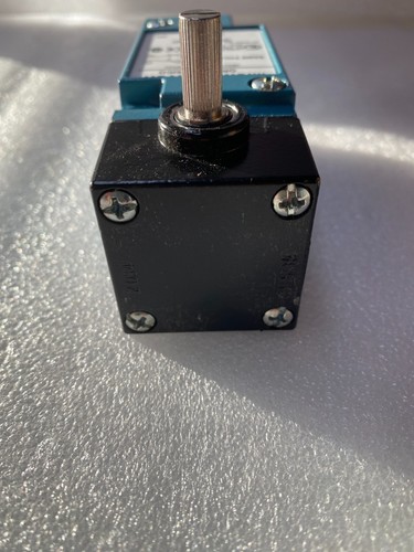 New Honeywell Micro Switch LSA1A2 Heavy Duty Limit Switch 10A Snap Action - Picture 3 of 5