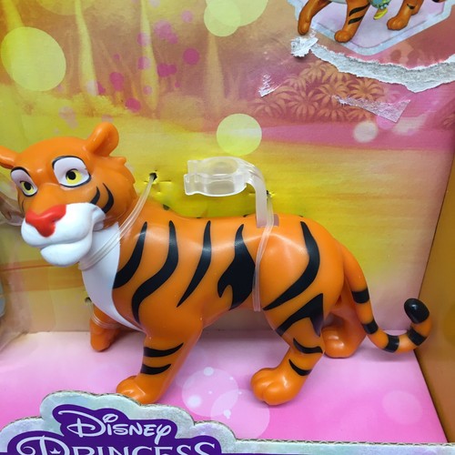 Figura Princesa Jazmín y Rajá Disney - La caja tiene daños leves - Nunca abierta - Imagen 3 de 9