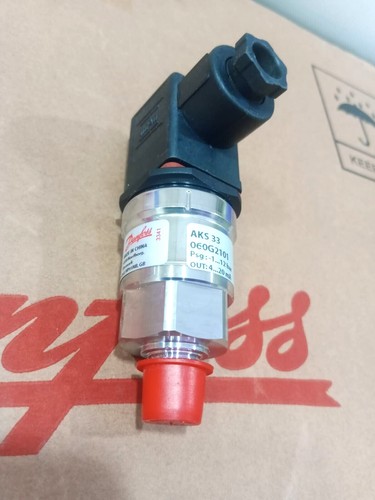 1PZ - Danfoss 060G2101 Trasmettitore di pressione AKS 33, -1bar-12bar- Nuovo - Foto 2 di 6