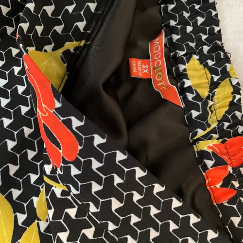 ModCloth Black Floral Retro Pinup Style Skirt With Pockets Size 3X - Picture 2 of 9