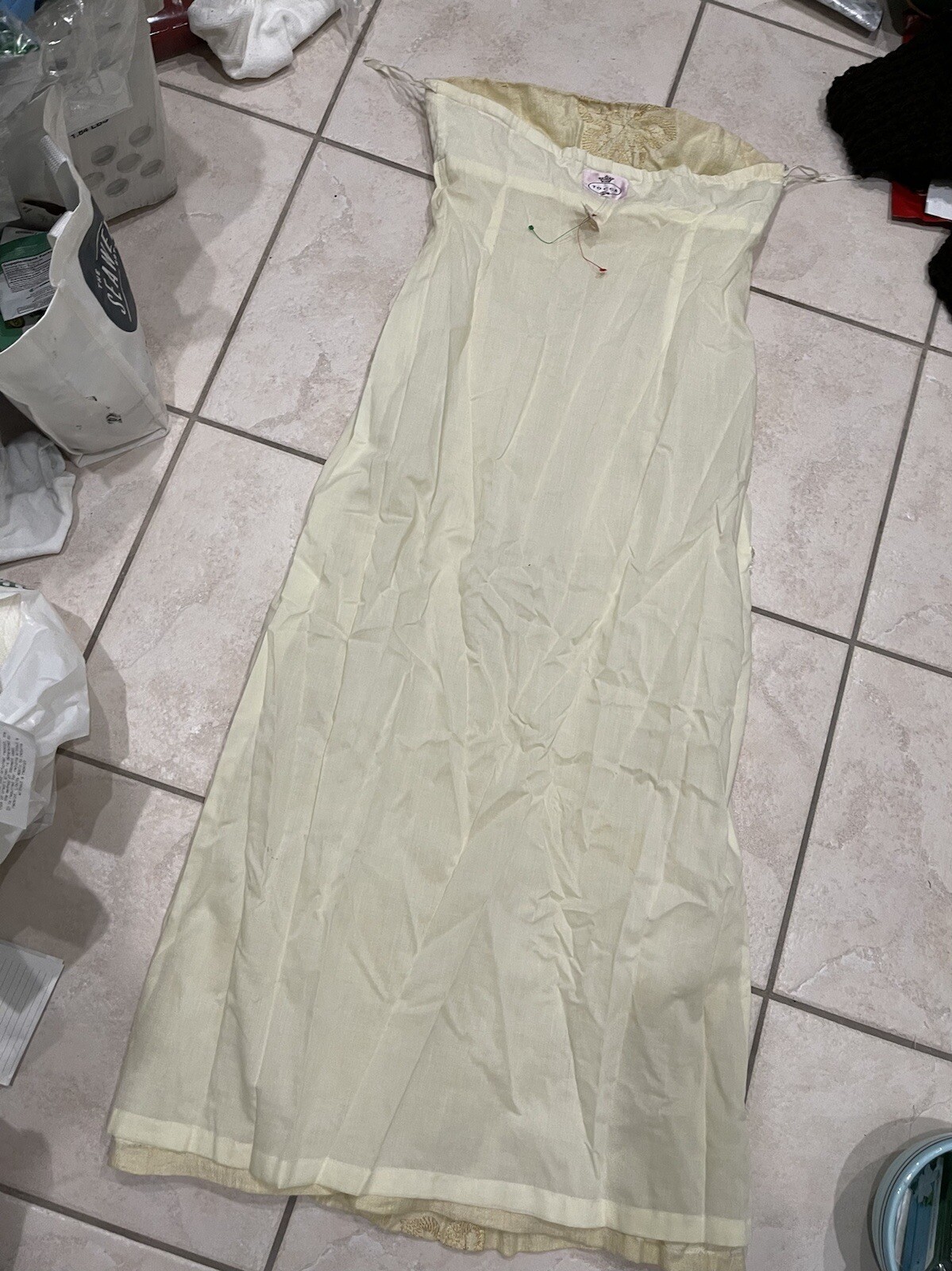 Picture 2 of 12