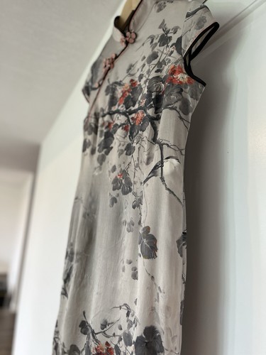 Premium quality vintage mulberry silk qipao; real silk; hand made; US s - Picture 3 of 9