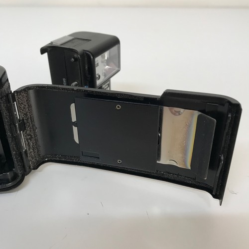 Vintage Olympus X42 Film Camera W/H A11 Electronic Flash Unit spares or repair - Picture 9 of 10