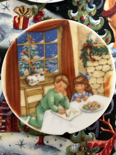 Hallmark Porcelain Collectors Plate Ornaments Series 1987-1992 - Complete Set - Picture 8 of 11