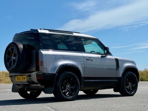 2021 Land Rover Defender 90 3.0 D250 MHEV X-Dynamic SE Auto 4WD Euro 6 (s/s) 3dr - Picture 8 of 24