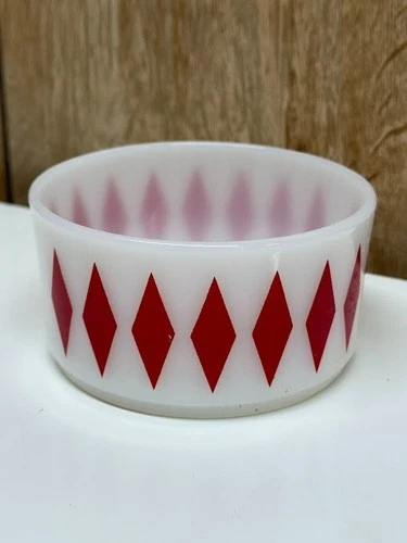 Vintage Fire King Harlequin Red Diamond Cereal/Soup Bowl Milk Glass Oven Ware