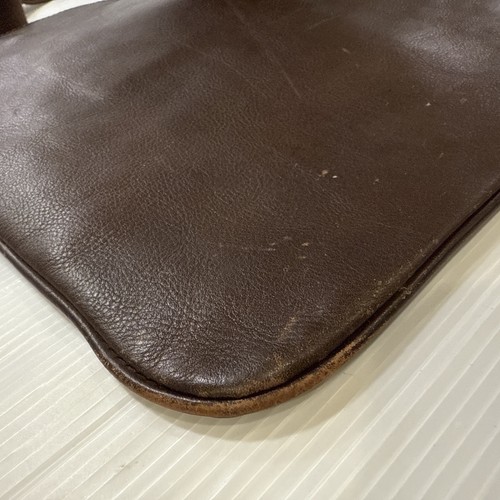 BOLSO DE MANO MENSAJERO VINTAGE MORERA SETH BANDOLERA CUERO MARRÓN OSCURO EN MUY BUENA CONDICIÓN - Imagen 5 de 11