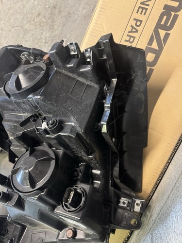 2019-2024 RAM 1500 Halogen RH Passenger Headlight Chrome Inner Trim 68316080AJ - Picture 9 of 11