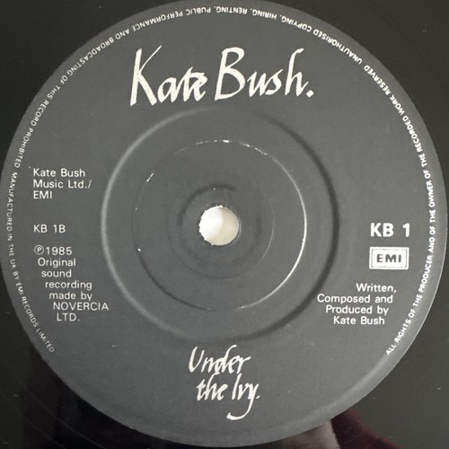 KATE BUSH RUNNING UP THAT HILL VINYL 7” SINGLE EMI UK 1985 GATEFOLD SLEEVE - Picture 5 of 9