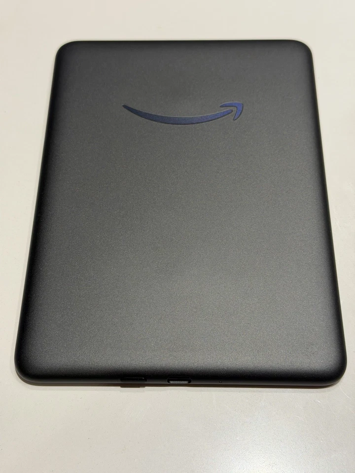 Amazon Kindle Colorsoft Signature Edition 32 GB Pantalla a Color Negro Metálico Foto 3 de 4