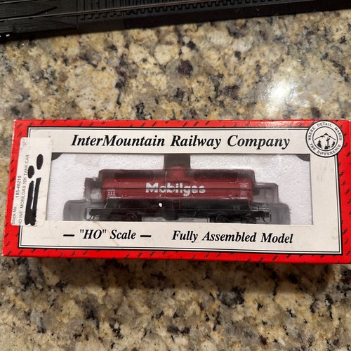 Intermountain Railway Company Tanker Mobil gas HO scale - Picture 9 of 10