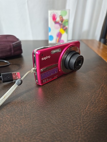 Pink Sanyo VPC-X1250 12.1MP Digitalkamera. Koffer, Ladegerät & Akku inklusive - Bild 6 von 11