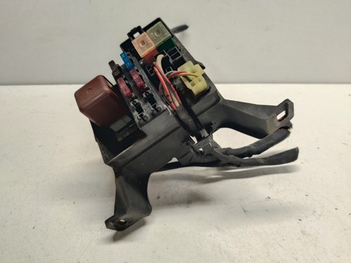 84-88 Toyota Pickup 4runner Under Hood Fuse Box - Picture 2 of 14