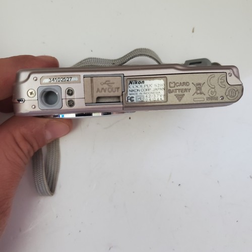 Nikon Coolpix S210 Digital Camera 8MP - Pink - FOR PARTS - Picture 8 of 9