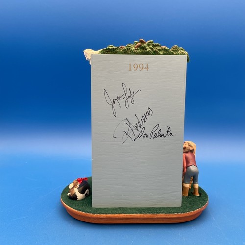 Hallmark Keepsake Mrs. Claus Cupboard Signed 1994 in Original Box w 10 Mini Orns - Picture 17 of 23