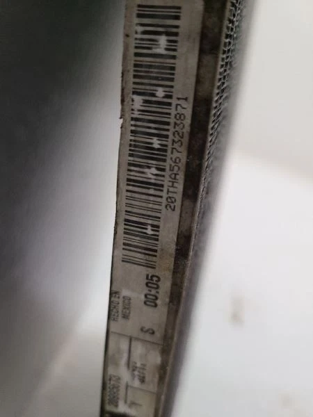 Condensador de CA GMC ACADIA 2007-2012 20995673 07-12 Foto 3 de 4