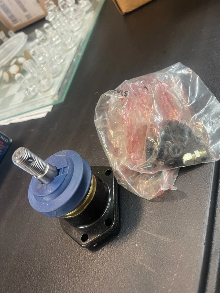 Junta esférica de suspensão dianteira/traseira - Imagem 3 de 4