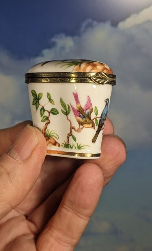 Vintage Del Prado Collection Finest Porcelain Hinged Trinket Box. 5cm x 4cm - Picture 4 of 12