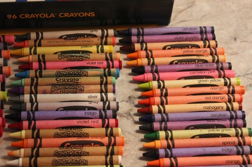 2003 Crayola State Your Color Box 96 Crayons UNUSED Old Wrapper Stock! - Picture 7 of 8