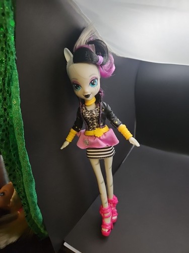 Equestria Girls ZECORA 2014 Toys R Us PONY MANIA Puppe 🦓
