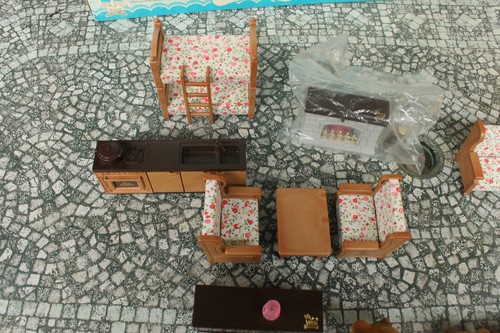 MAPLETOWN POST OFFICE box + meubles + 15 personnages - Bild 3 von 9