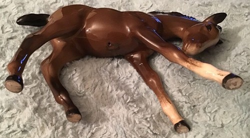 Beswick Pferd Fohlen großer Kopf unten Modell No947 dunkelbraun glänzend Top Zustand - Bild 8 von 9