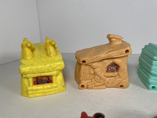 McDonald's Flintstones Vintage 1993 Toys Lot Bedrock Buildings Cars Fred Wilma - Picture 4 of 10