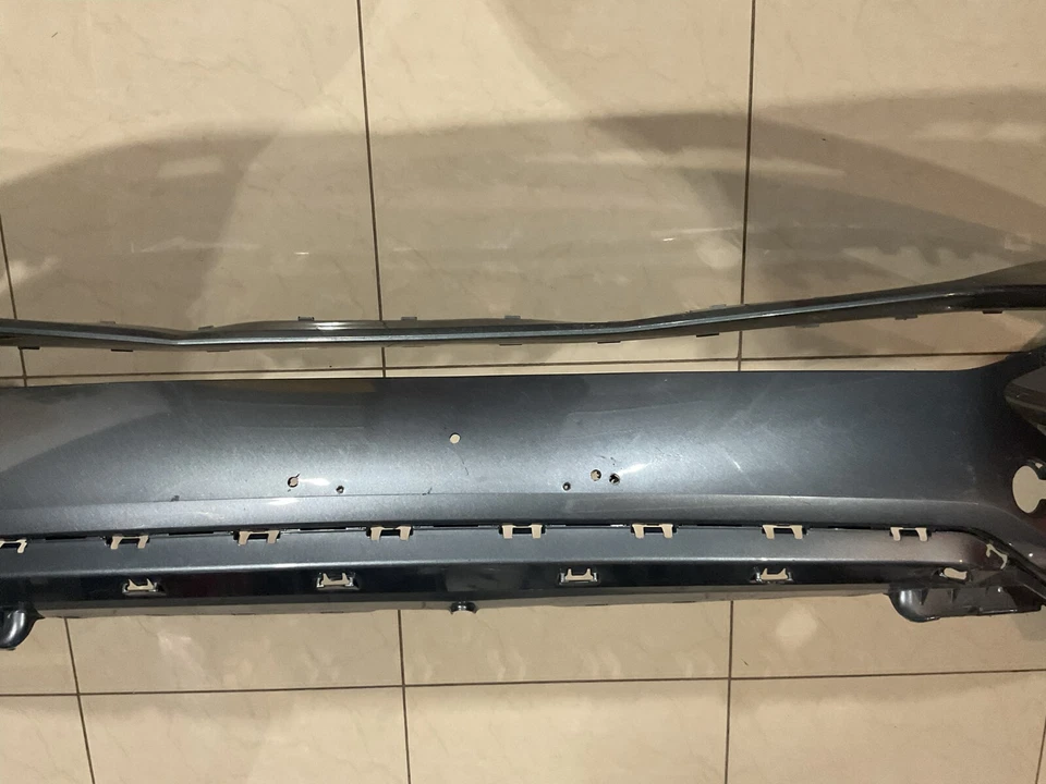 Cubierta del parachoques delantero gris 2013-2017 Volkswagen Jetta 17A+807+221 OEM Foto 4 de 4